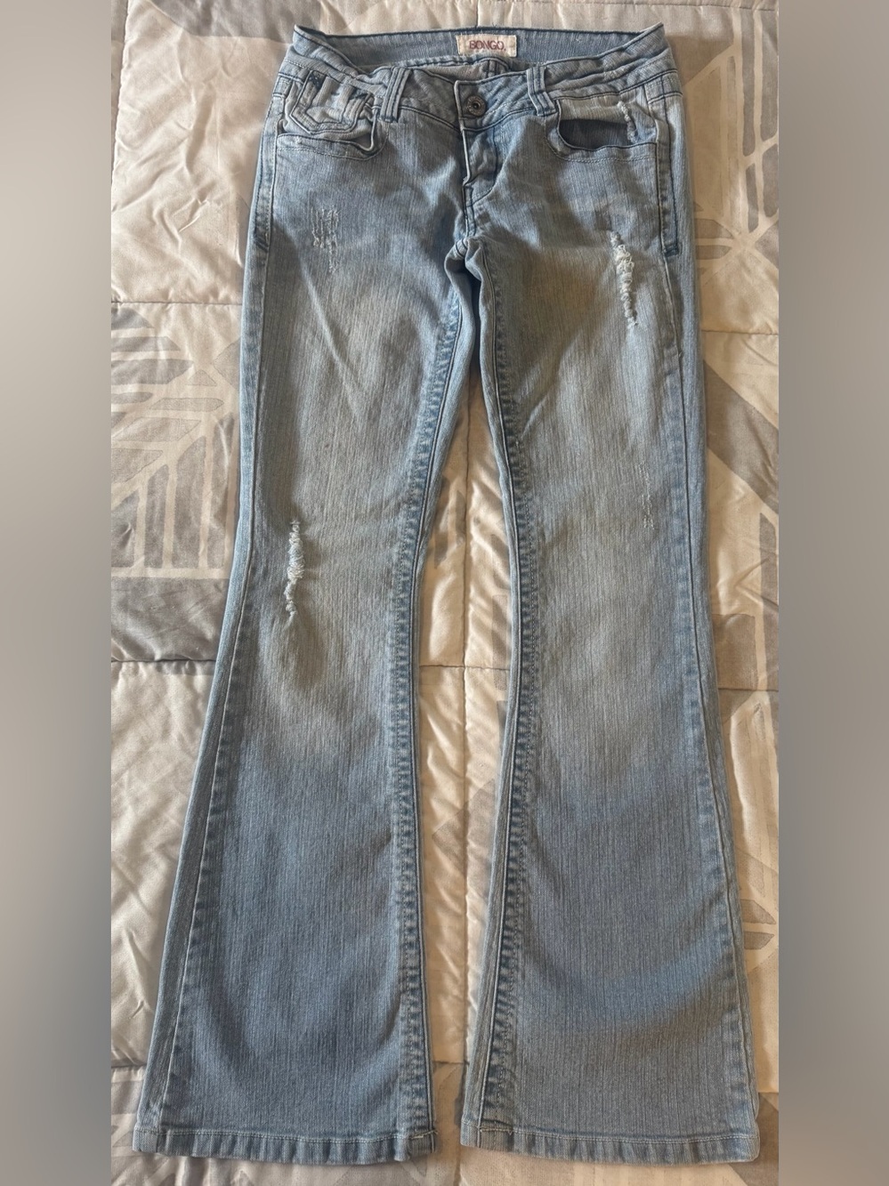 NWOT! BONGO Flare Jeans